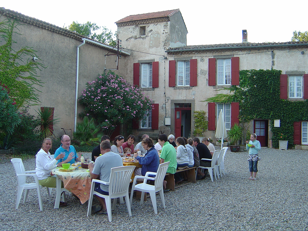 Large groups at Domaine de Barthe